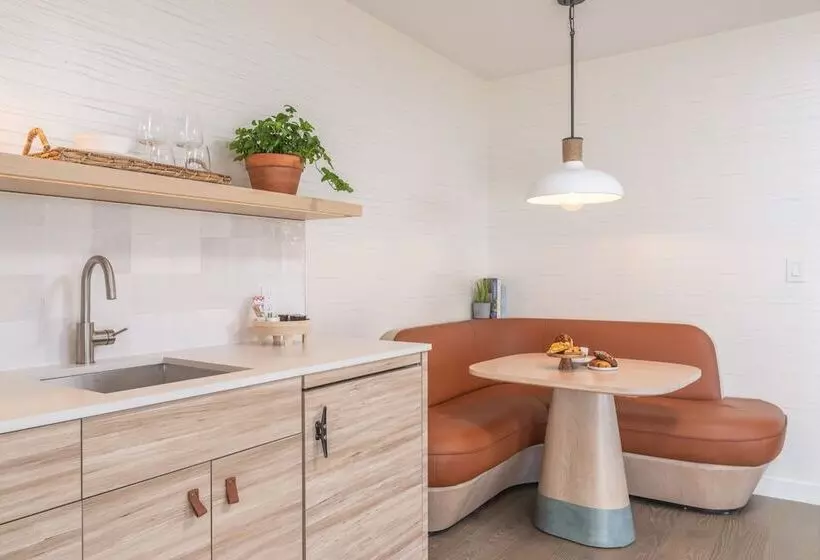 Otel The Shoals Suites & Slips