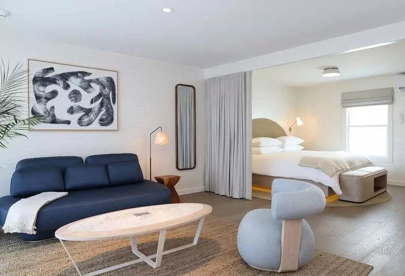 Otel The Shoals Suites & Slips