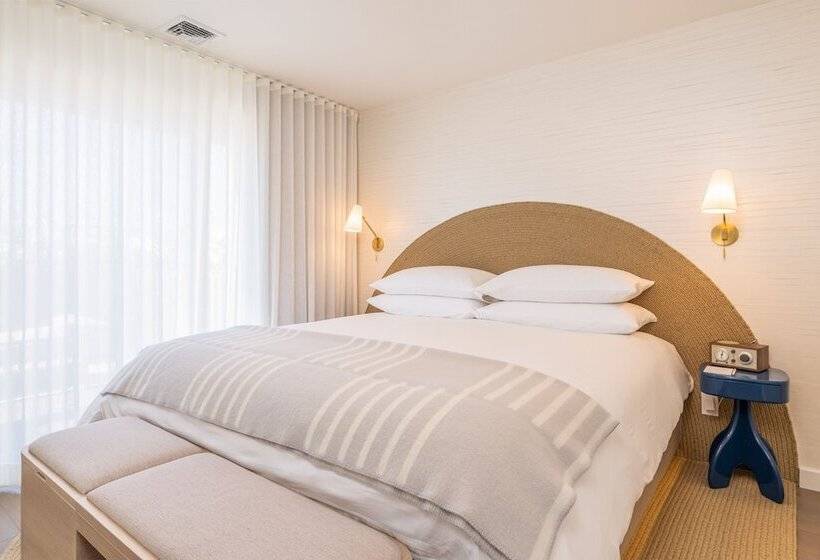 בית מלון כפרי The Shoals Suites & Slips