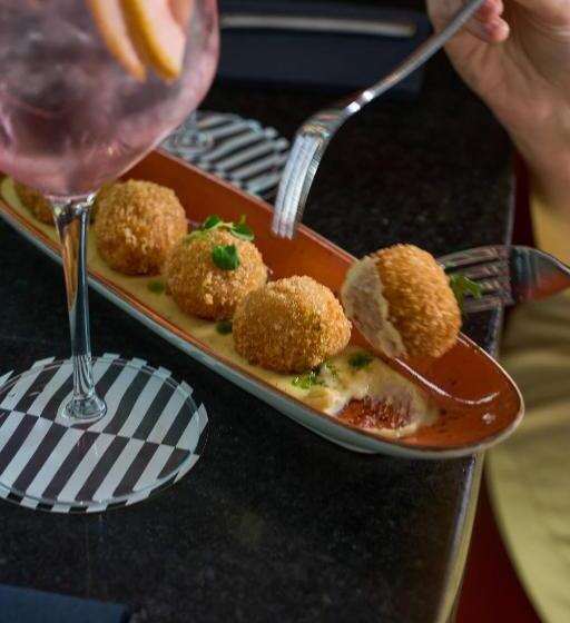 فندق Pullman Santiago Vitacura