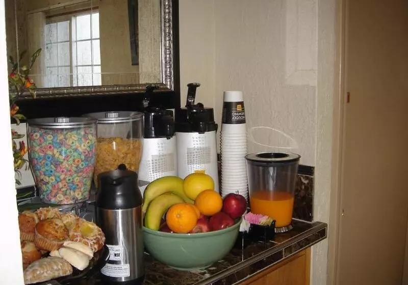 בית מלון כפרי Stage Stop Inn Williams