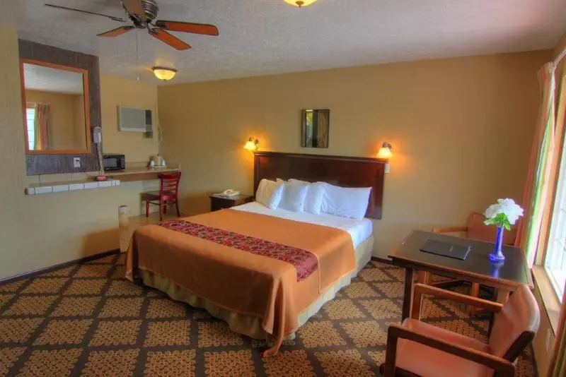 בית מלון כפרי Stage Stop Inn Williams