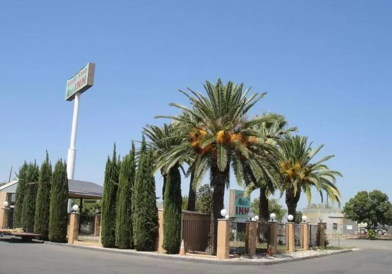 בית מלון כפרי Stage Stop Inn Williams