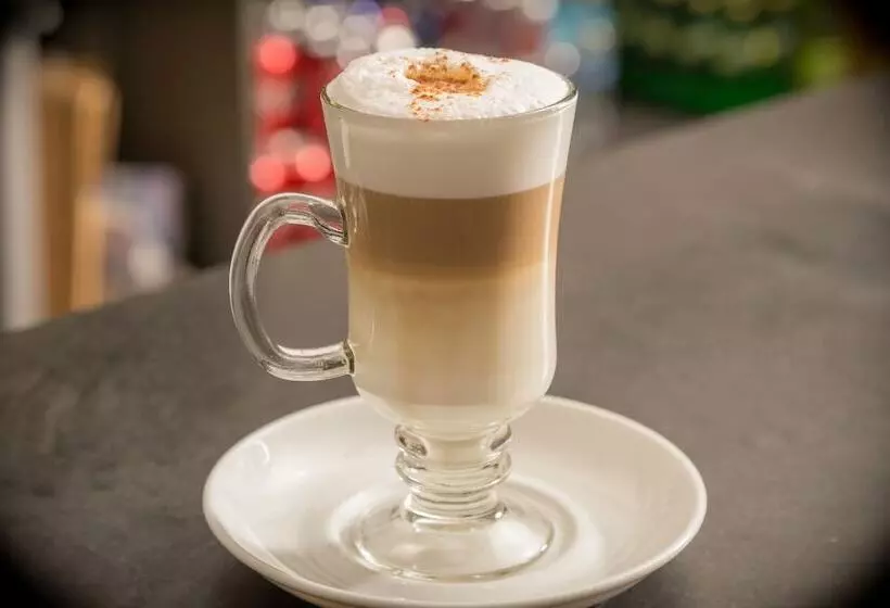 ホテル Suites Contempo