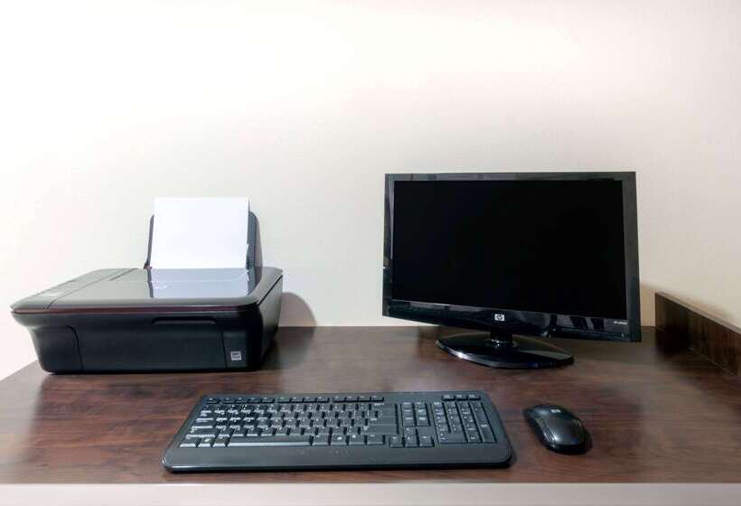 Microtel Inn And Suites Eagle Pass