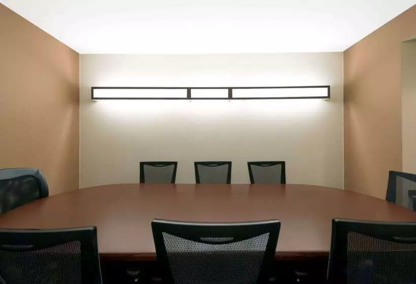 Microtel Inn And Suites Eagle Pass