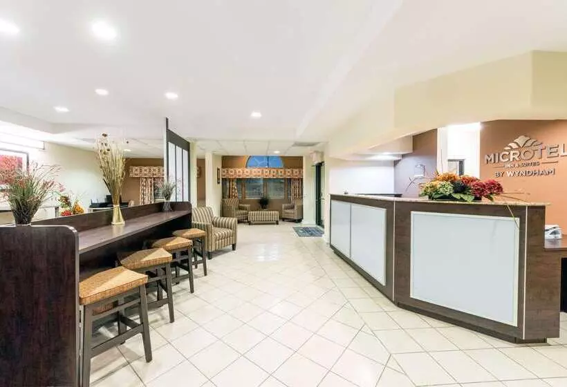 Microtel Inn And Suites Eagle Pass