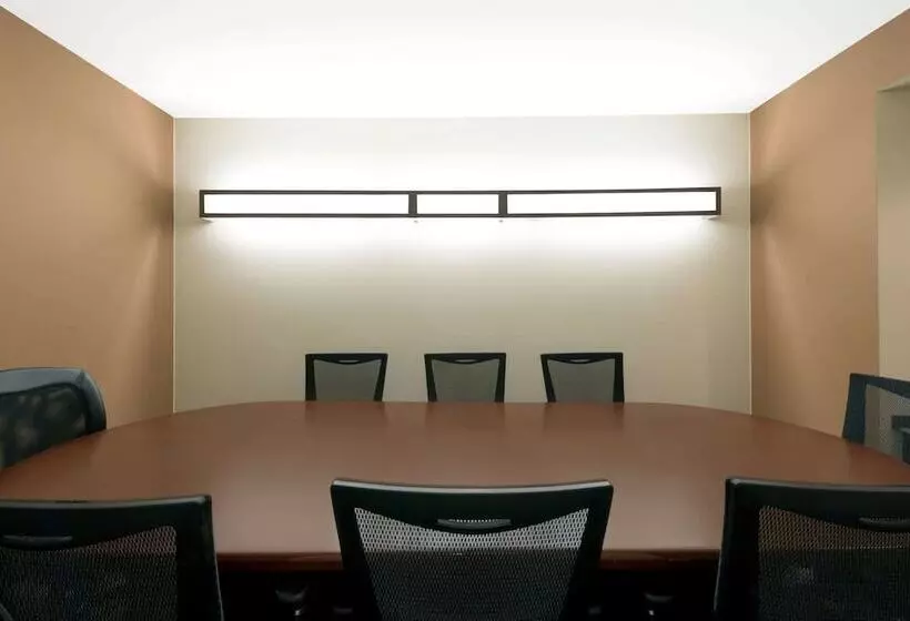 Microtel Inn And Suites Eagle Pass