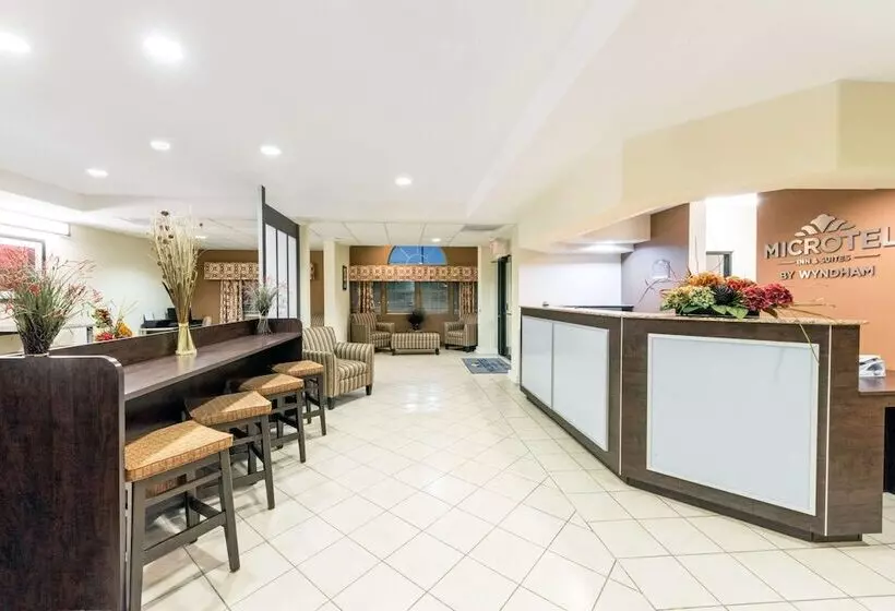 Microtel Inn And Suites Eagle Pass