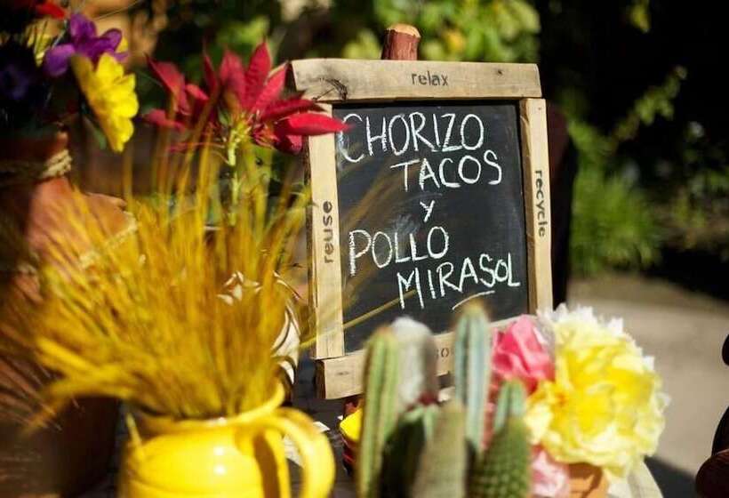 منتجع Los Arboles