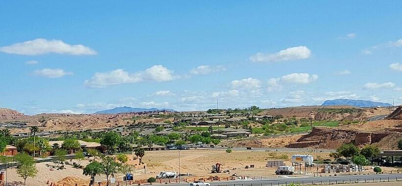 منتجع Mojave Edge