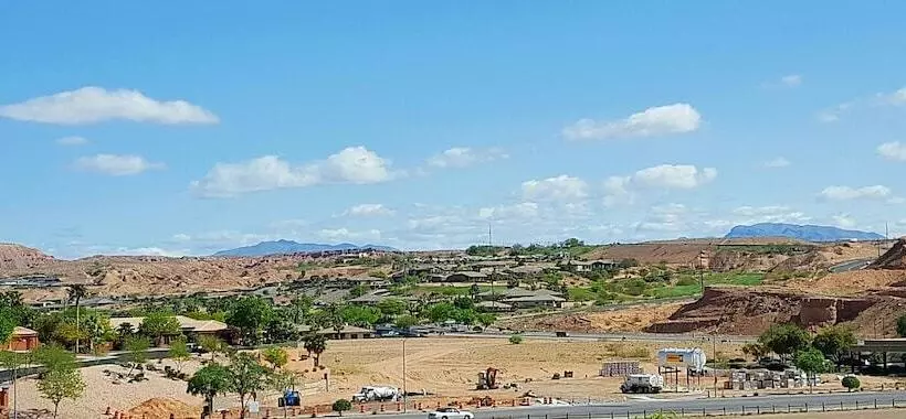 אתר נופש Mojave Edge