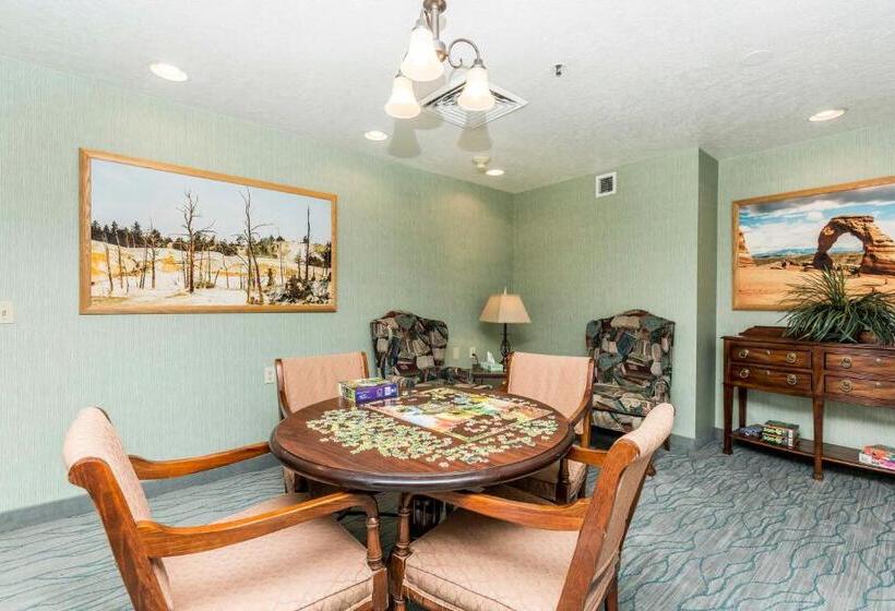 منتجع Mojave Edge