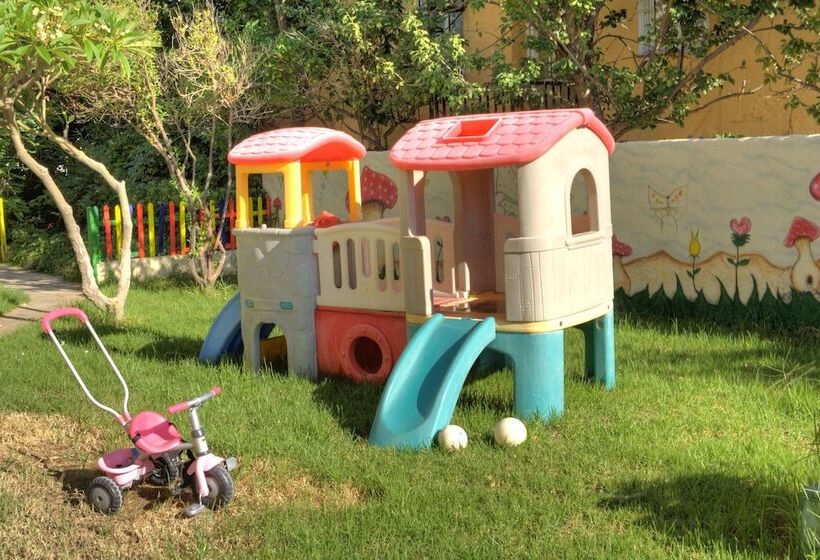 Trefon Hotel Apartments And Family Suites