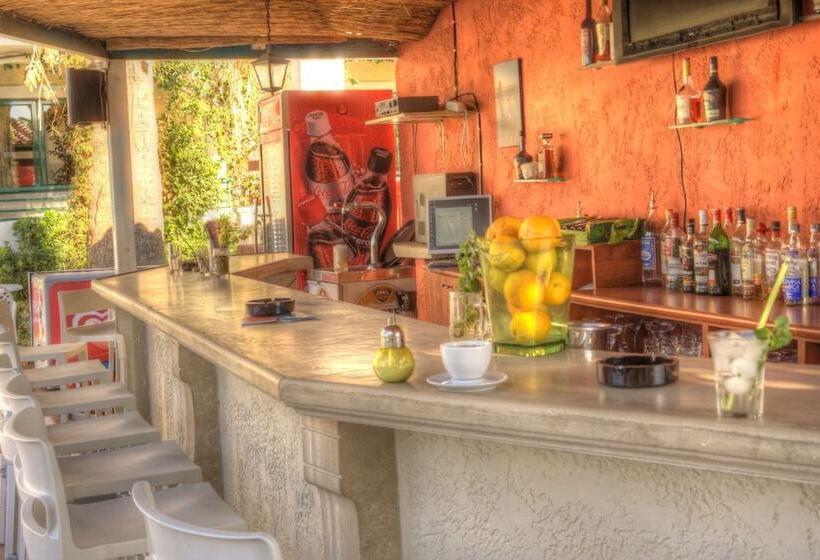 Trefon Hotel Apartments And Family Suites