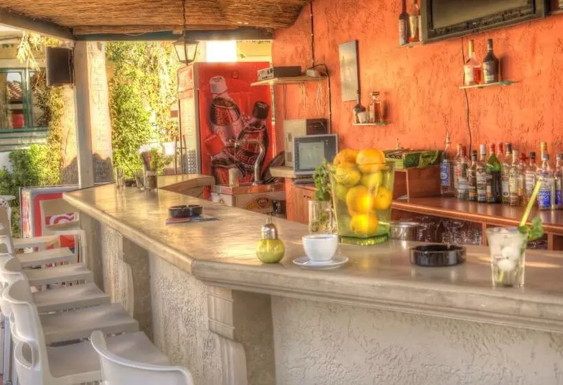 Trefon Hotel Apartments And Family Suites