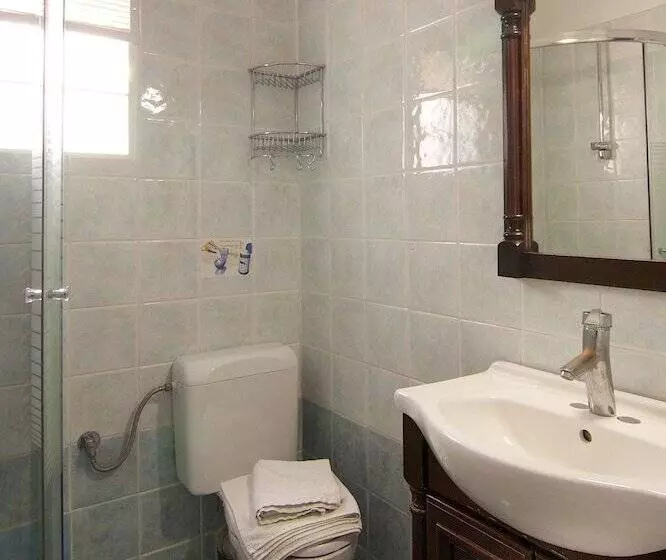 Trefon Hotel Apartments And Family Suites