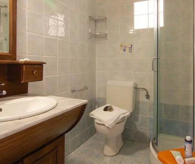 Trefon Hotel Apartments And Family Suites