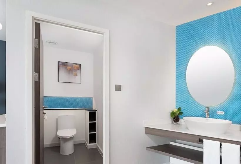 Hotelli Holiday Inn Express Xining Railway Station, An Ihg