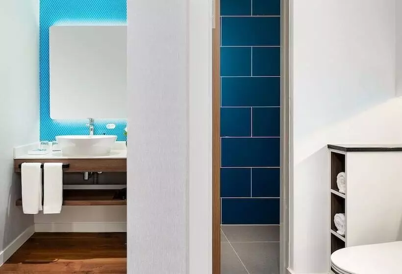 Hotelli Holiday Inn Express Xining Railway Station, An Ihg