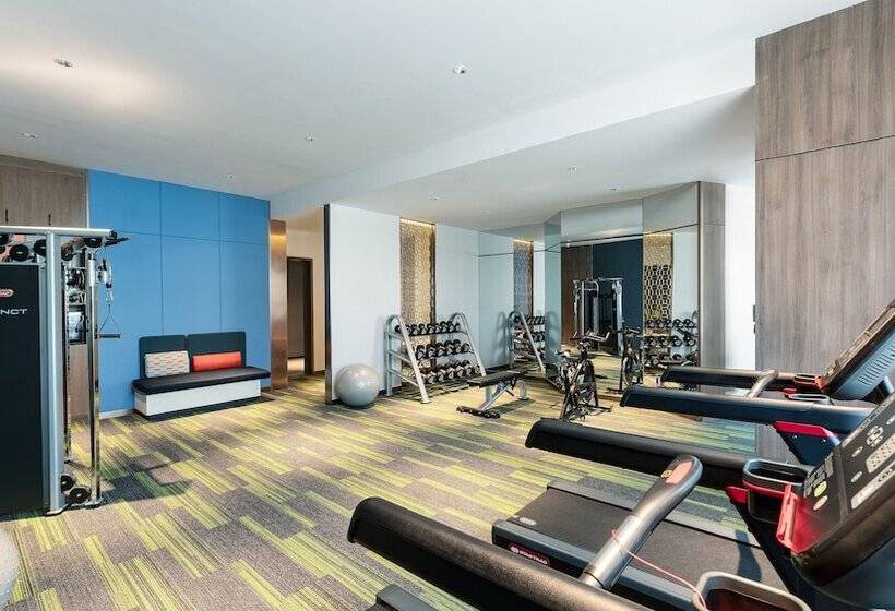 فندق Holiday Inn Express Xining Railway Station, An Ihg