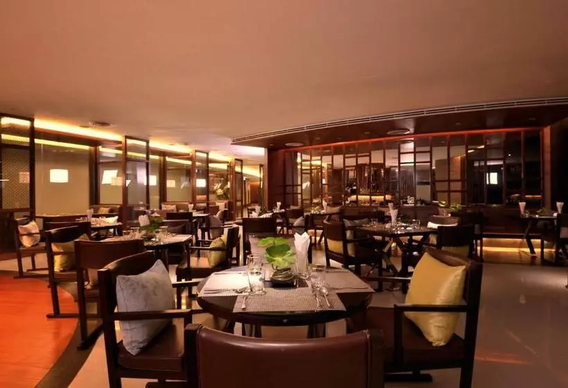 هتل Aetas Residence