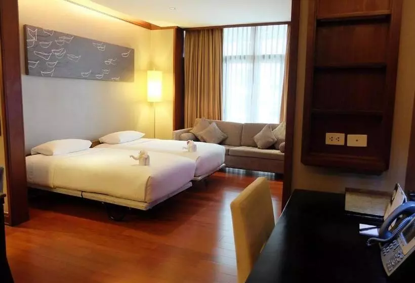 هتل Aetas Residence