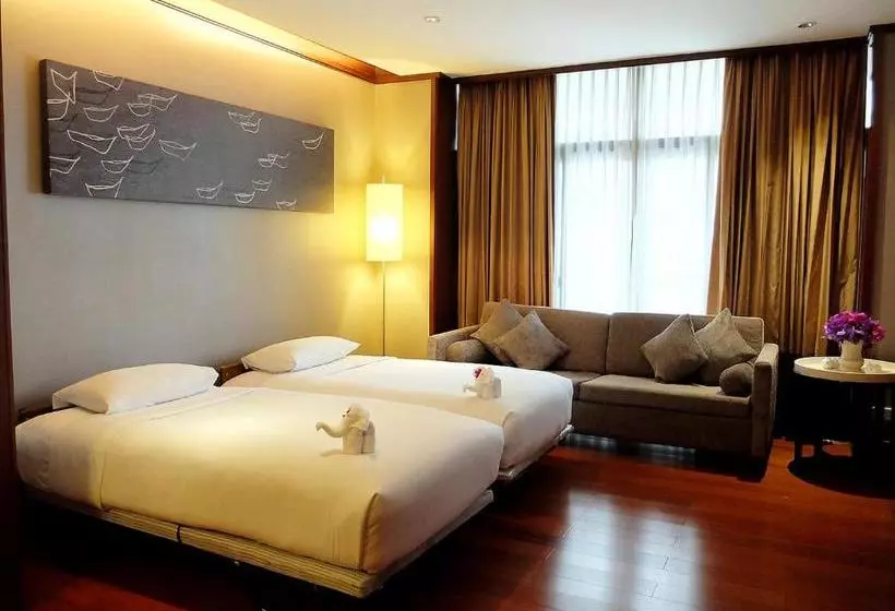 هتل Aetas Residence