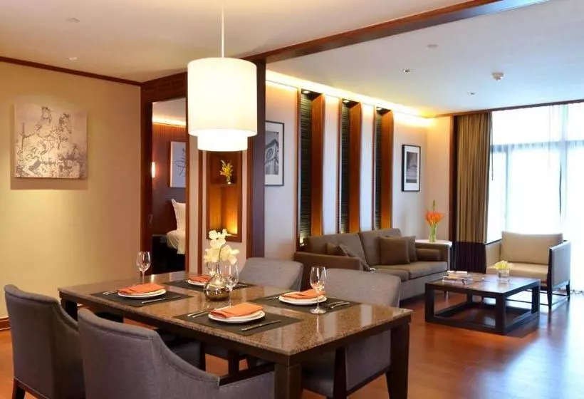 هتل Aetas Residence