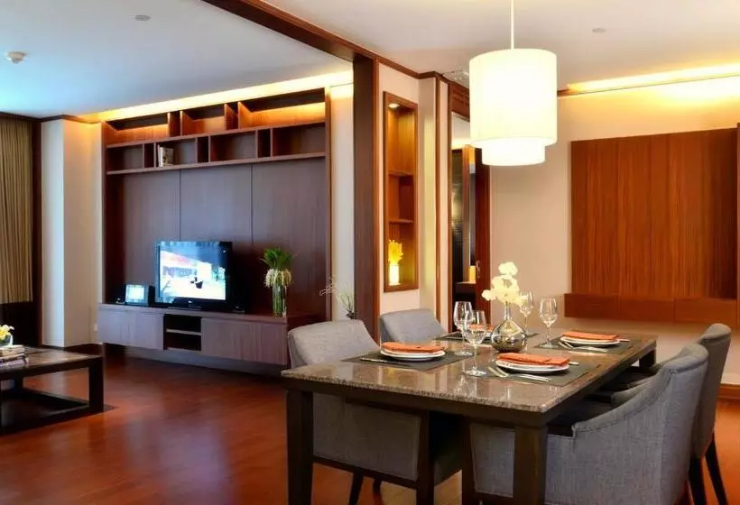 هتل Aetas Residence