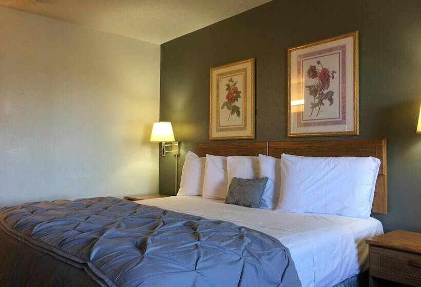 Отель Amerihost Inn & Suites Fulton