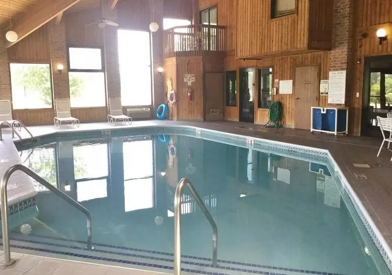 호텔 Amerihost Inn & Suites Fulton