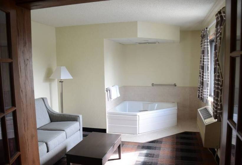 בית מלון כפרי Baymont By Wyndham Waupun