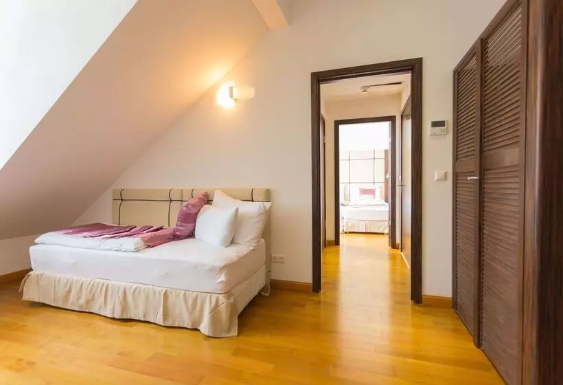 Best Western Plus Hotel Arcadia