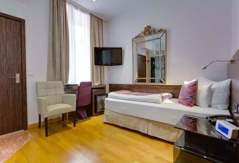 Best Western Plus Hotel Arcadia