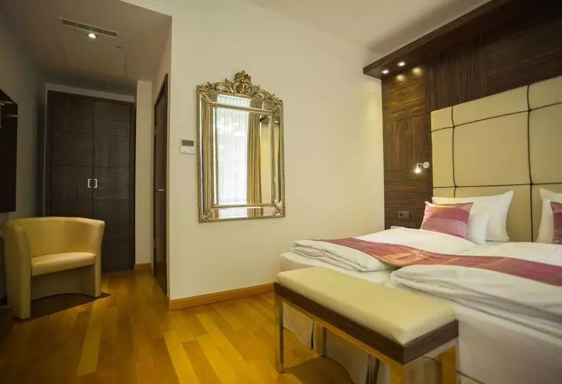 Best Western Plus Hotel Arcadia