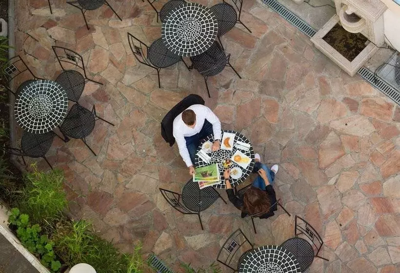 Best Western Plus Hotel Arcadia