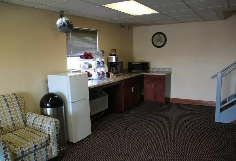 호텔 Budget Host Inn