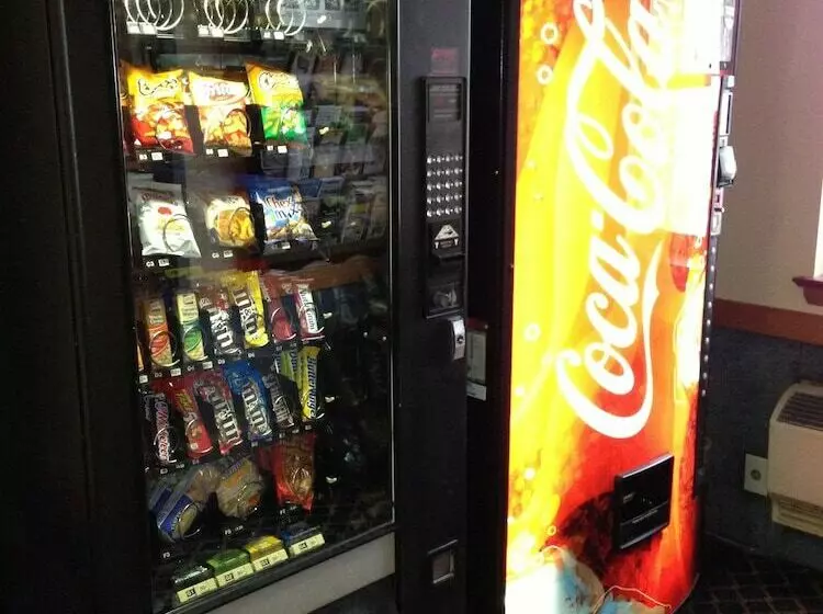 호텔 Budget Host Inn