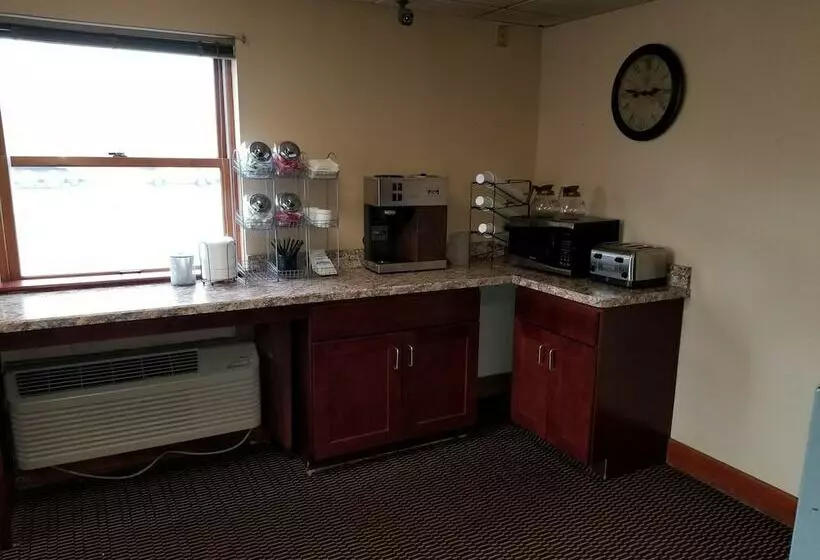 호텔 Budget Host Inn