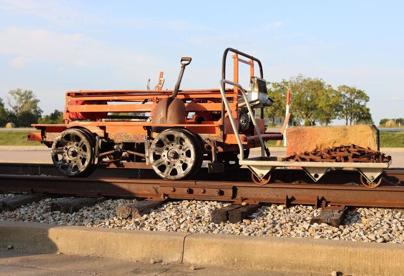 فندق Depot Inn & Suites