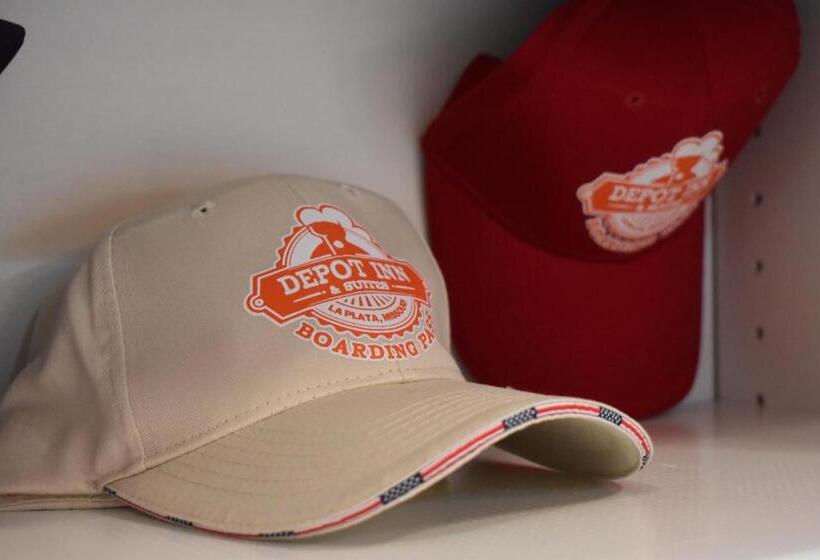 فندق Depot Inn & Suites