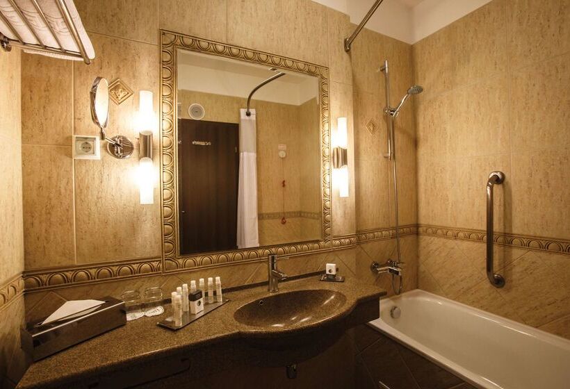 Doubletree By Hilton Hotel Sighisoara   Cavaler