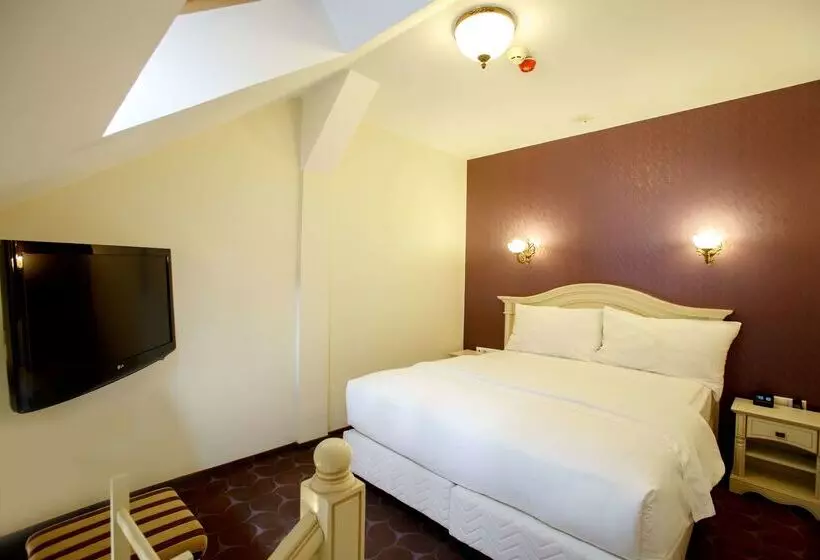 Doubletree By Hilton Hotel Sighisoara   Cavaler