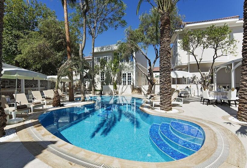 هتل Elegance East