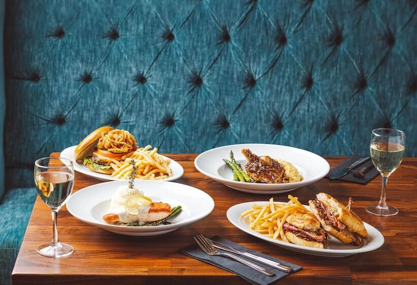 فندق Hilton Garden Inn Milwaukee Downtown