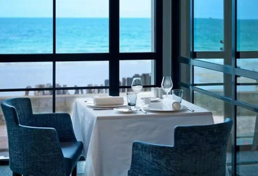 Hôtel Le Nouveau Monde