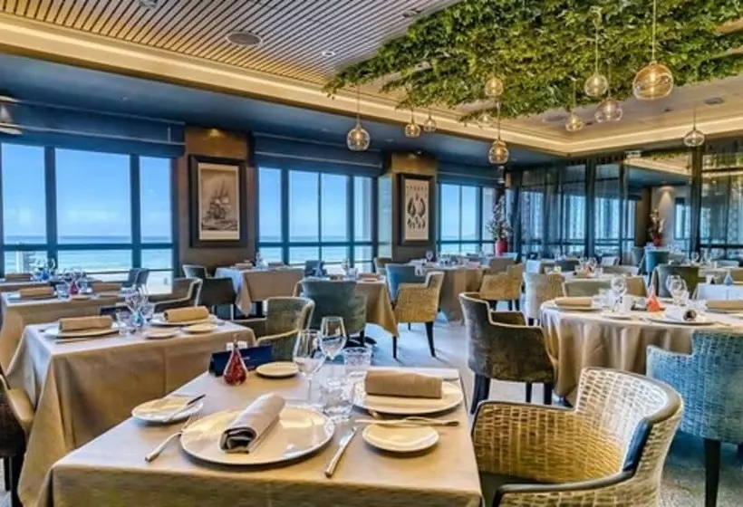 Hôtel Le Nouveau Monde