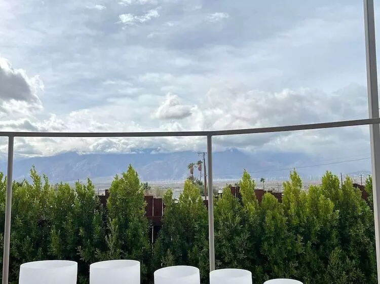 Miracle Manor Boutique Hotel & Spa