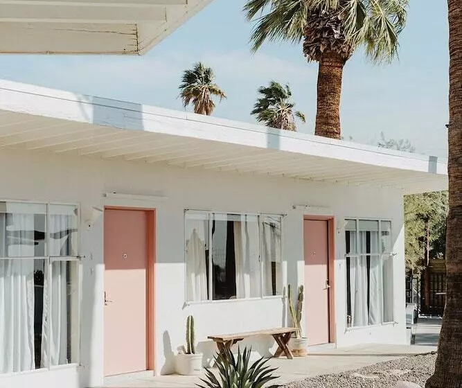 Miracle Manor Boutique Hotel & Spa